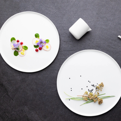 Le Coq Porcelaine toob lauale ajatu elegantsi